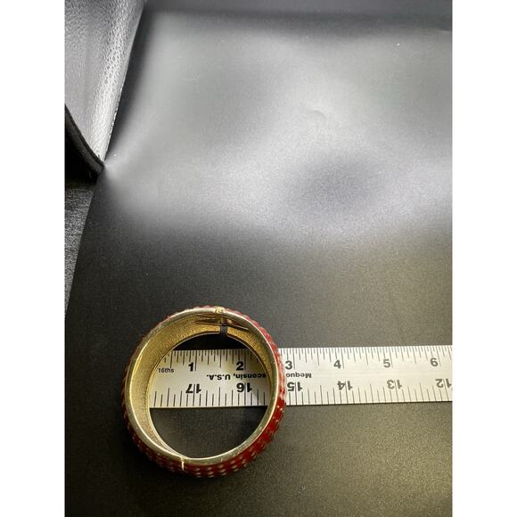 Amrita Singh Red Enamel Textured Bracelet Hinged Riveted Dot Gold Tone Studded - Picture 8 of 8